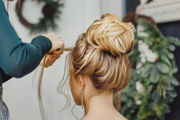 Protecting Your Hairline The Shift from Damage-Inducing Slick Buns to Low-Tension Updos